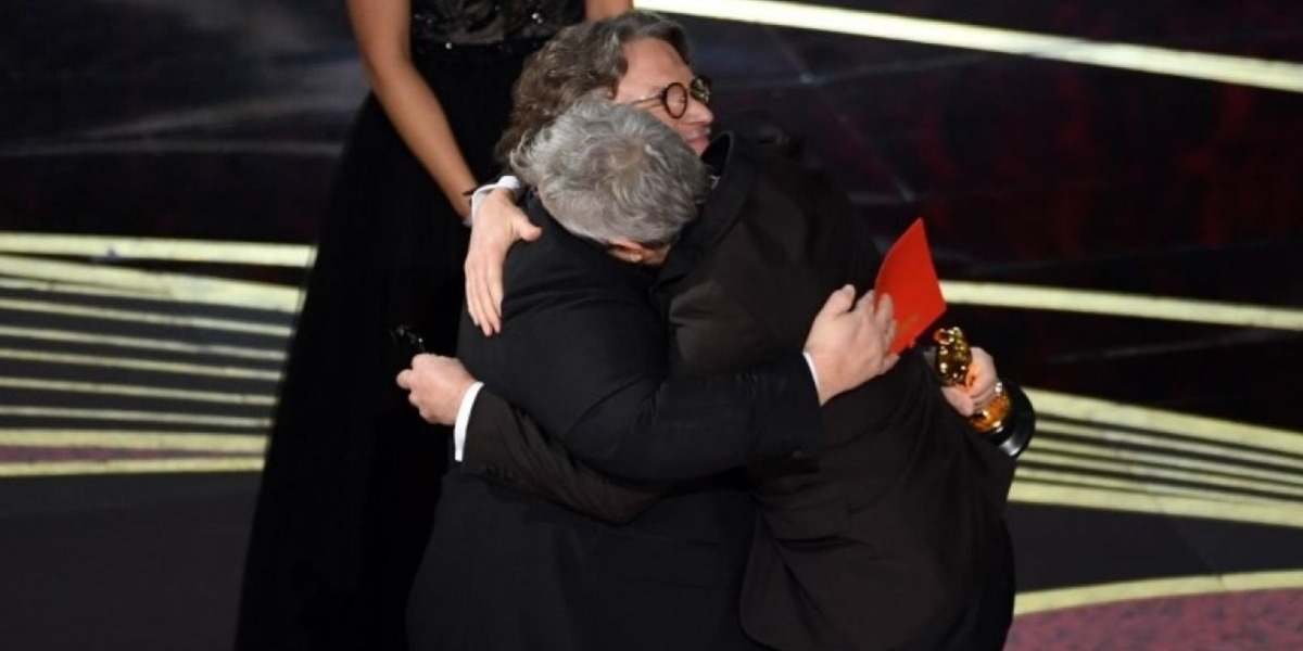 El abrazo entre Guillermo del Toro y Alfonso Cuarón