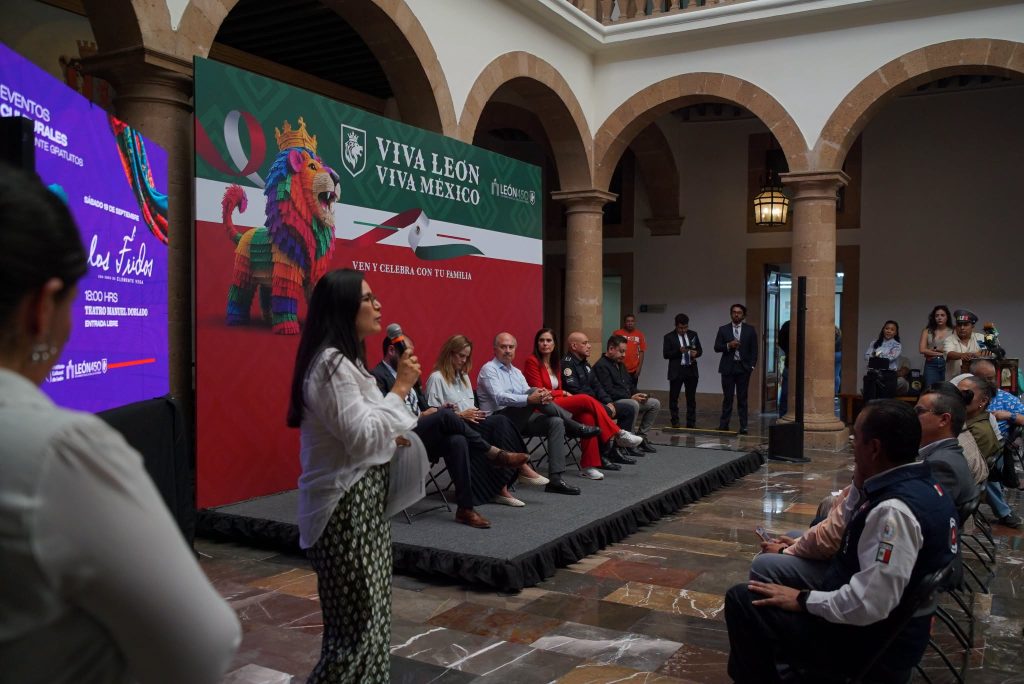 Danza música y tradición mexicana durante los Festejos Patrios en León